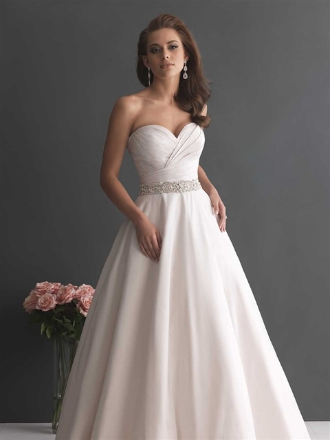 http://svadba-msk.ru/img/common/dress/480x0x0/allure_bridals/romance_2014/7_2652f.jpg_1.jpg