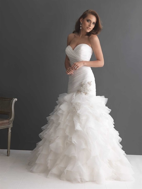 http://svadba-msk.ru/img/common/dress/480x0x0/allure_bridals/romance_2014/7_2654f.jpg_1.jpg