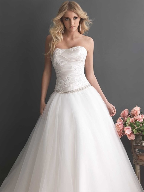 http://svadba-msk.ru/img/common/dress/480x0x0/allure_bridals/romance_2014/7_2658f.jpg_1.jpg