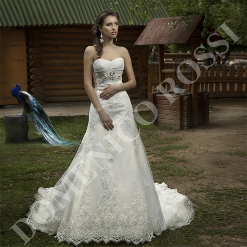 http://svadba-msk.ru/img/common/dress/480x0x0/domenico_rossi/kollektsiya_2013/rada_3.jpg