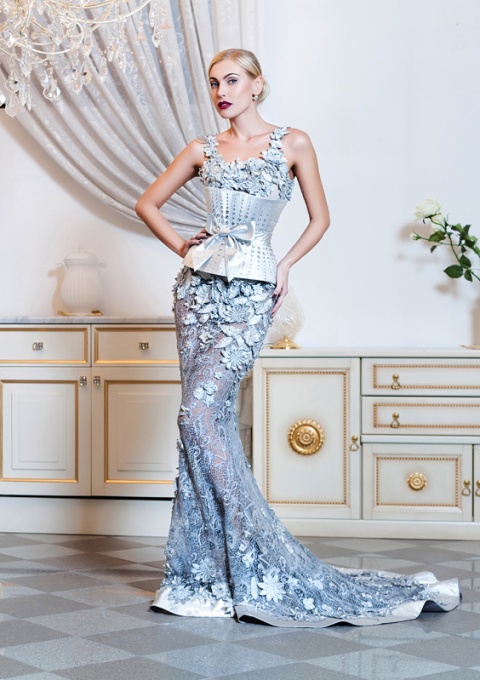 http://svadba-msk.ru/img/common/dress/480x0x0/elena_kondratova/kollektsiya_2015/limited_edition_silver_swarovski_2.jpg