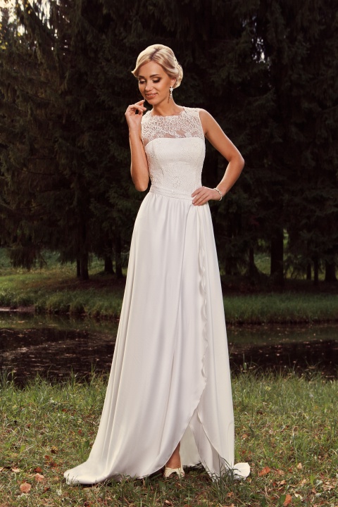 http://svadba-msk.ru/img/common/dress/480x0x0/jully_bride/diamonds_2015/cindy.jpg_1.jpg