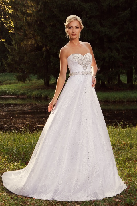 http://svadba-msk.ru/img/common/dress/480x0x0/jully_bride/diamonds_2015/reita.jpg_1.jpg