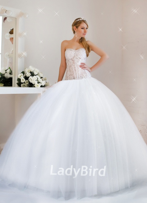 http://svadba-msk.ru/img/common/dress/480x0x0/ladybird/classic_2014/lbk004_1.jpg