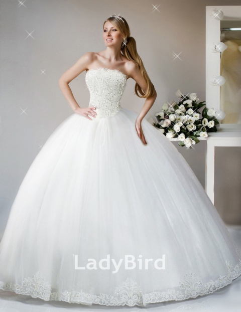 http://svadba-msk.ru/img/common/dress/480x0x0/ladybird/classic_2014/lbk047_1.jpg