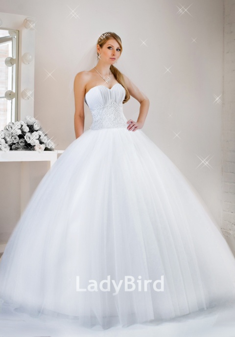 http://svadba-msk.ru/img/common/dress/480x0x0/ladybird/classic_2014/lbk050_1.jpg