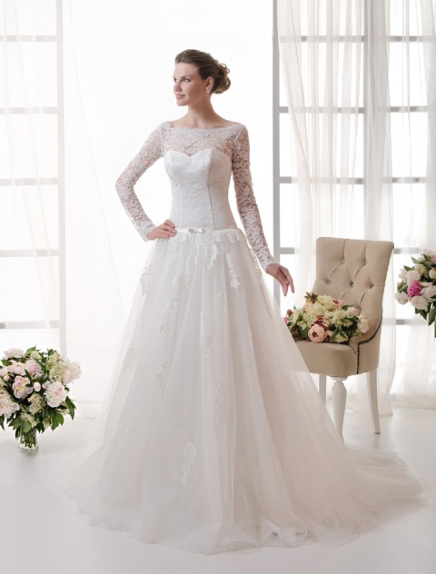 http://svadba-msk.ru/img/common/dress/480x0x0/nava_bride/luminosa_2015/atlantida.jpg_1.jpg