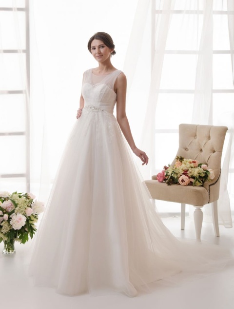 http://svadba-msk.ru/img/common/dress/480x0x0/nava_bride/luminosa_2015/cheryl.jpg_1.jpg