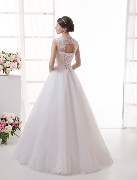 http://svadba-msk.ru/img/common/dress/480x0x0/nava_bride/luminosa_2015/devore_2.jpg