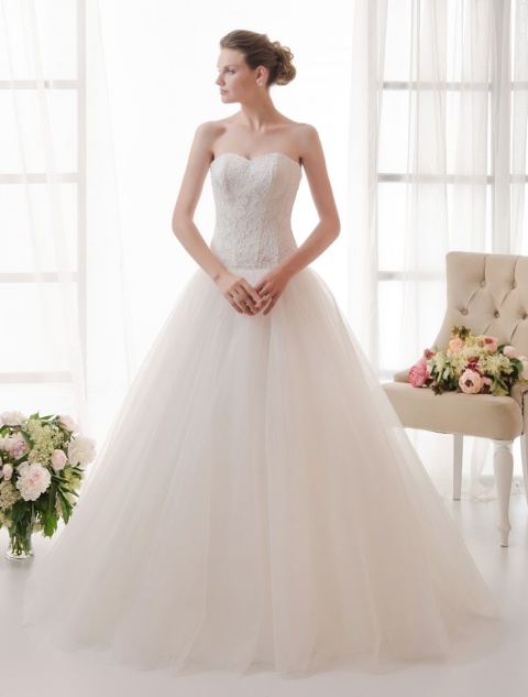 http://svadba-msk.ru/img/common/dress/480x0x0/nava_bride/luminosa_2015/goira.jpg_1.jpg